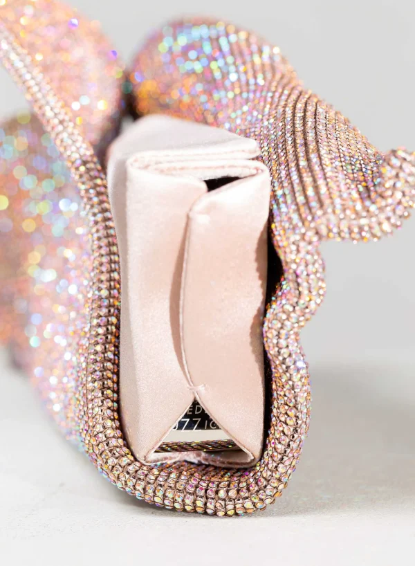 Benedetta Bruzziches La Bisbetica Domata Goldfinger> Object D'Heart