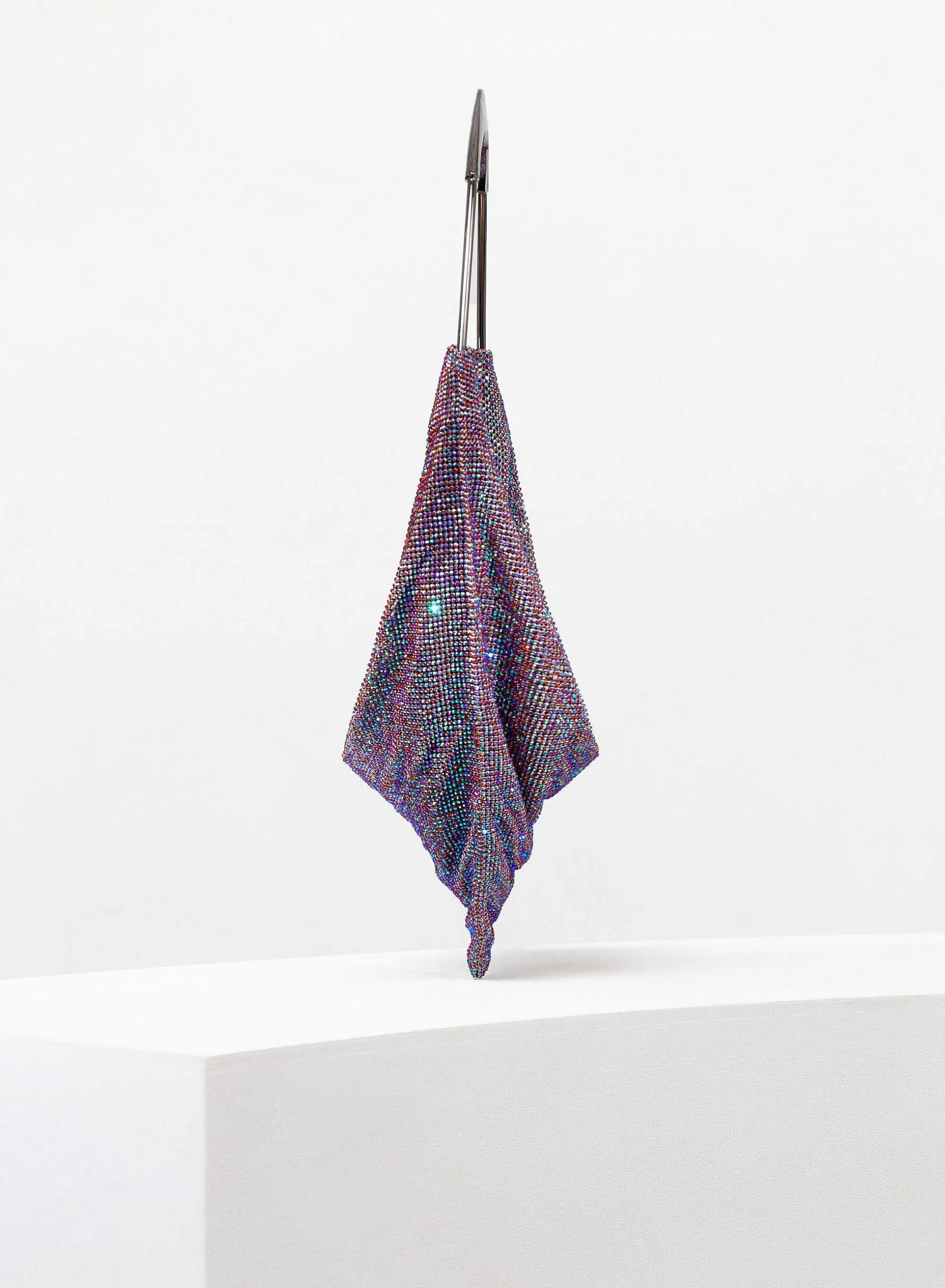 ursula_casin_royale_1.webp Benedetta Bruzziches Ursula Casin Royale> Crystal Bag