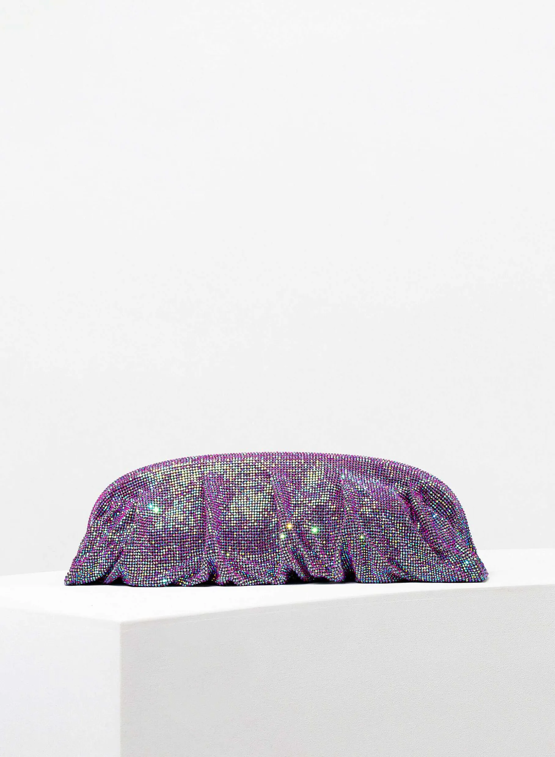 venus_la_couchee_the_merr_3.webp Benedetta Bruzziches Venus La Couchee The Merry Wives Of Windsor> Crystal Bag