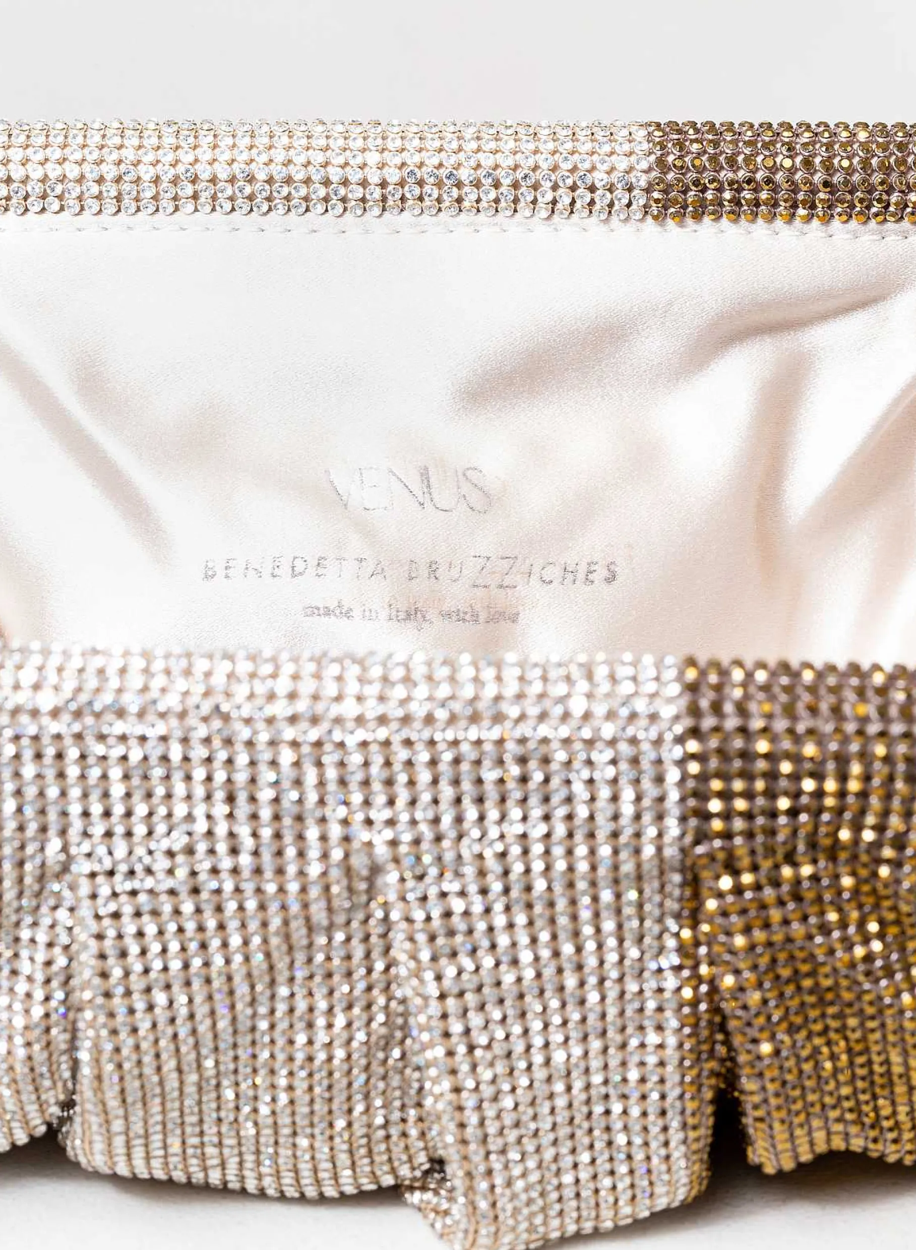 venus_la_grande_treasure_5.webp Benedetta Bruzziches Venus La Grande Treasure> Crystal Bag